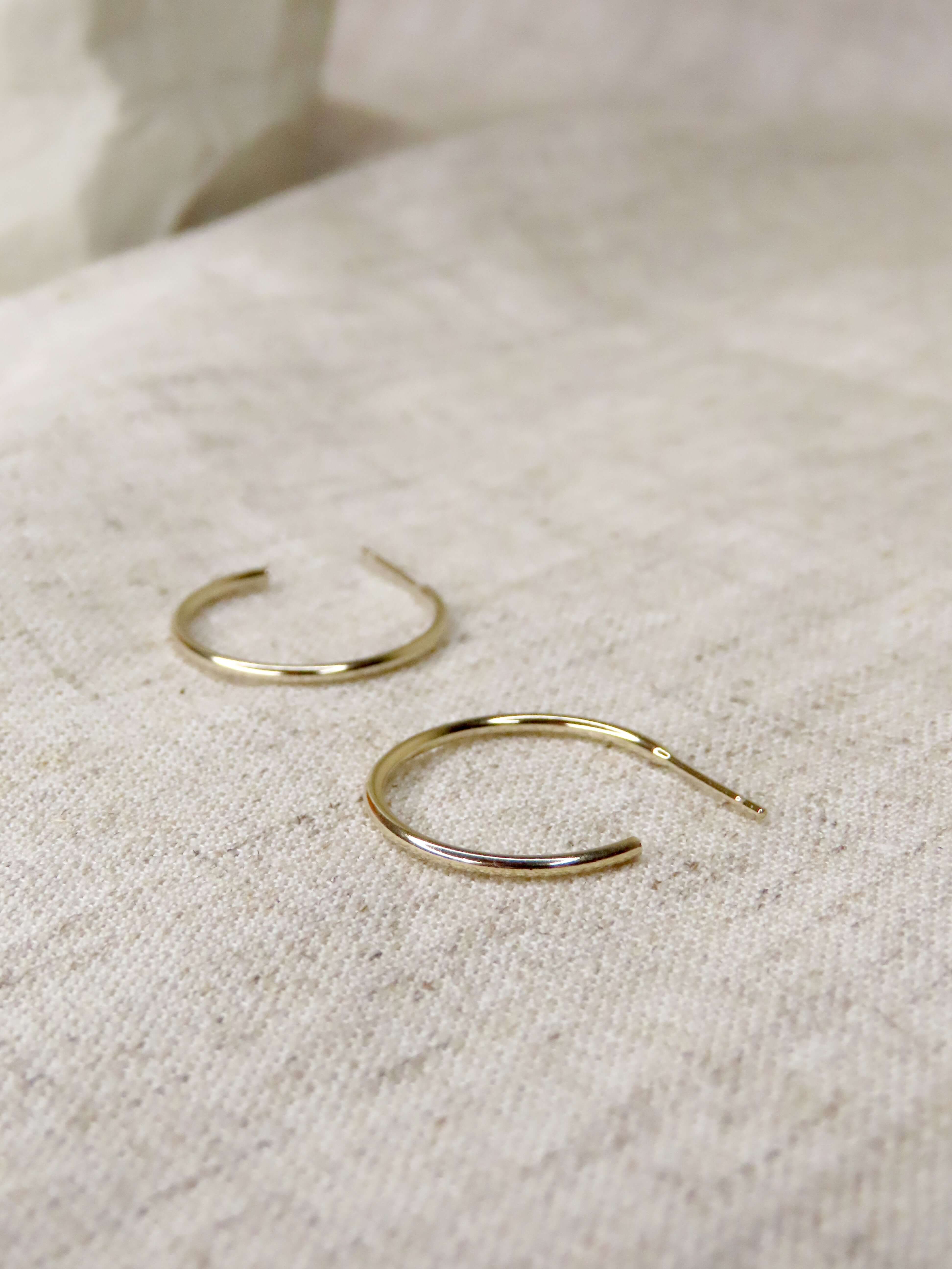 Filigrane Gold Filled Creolen