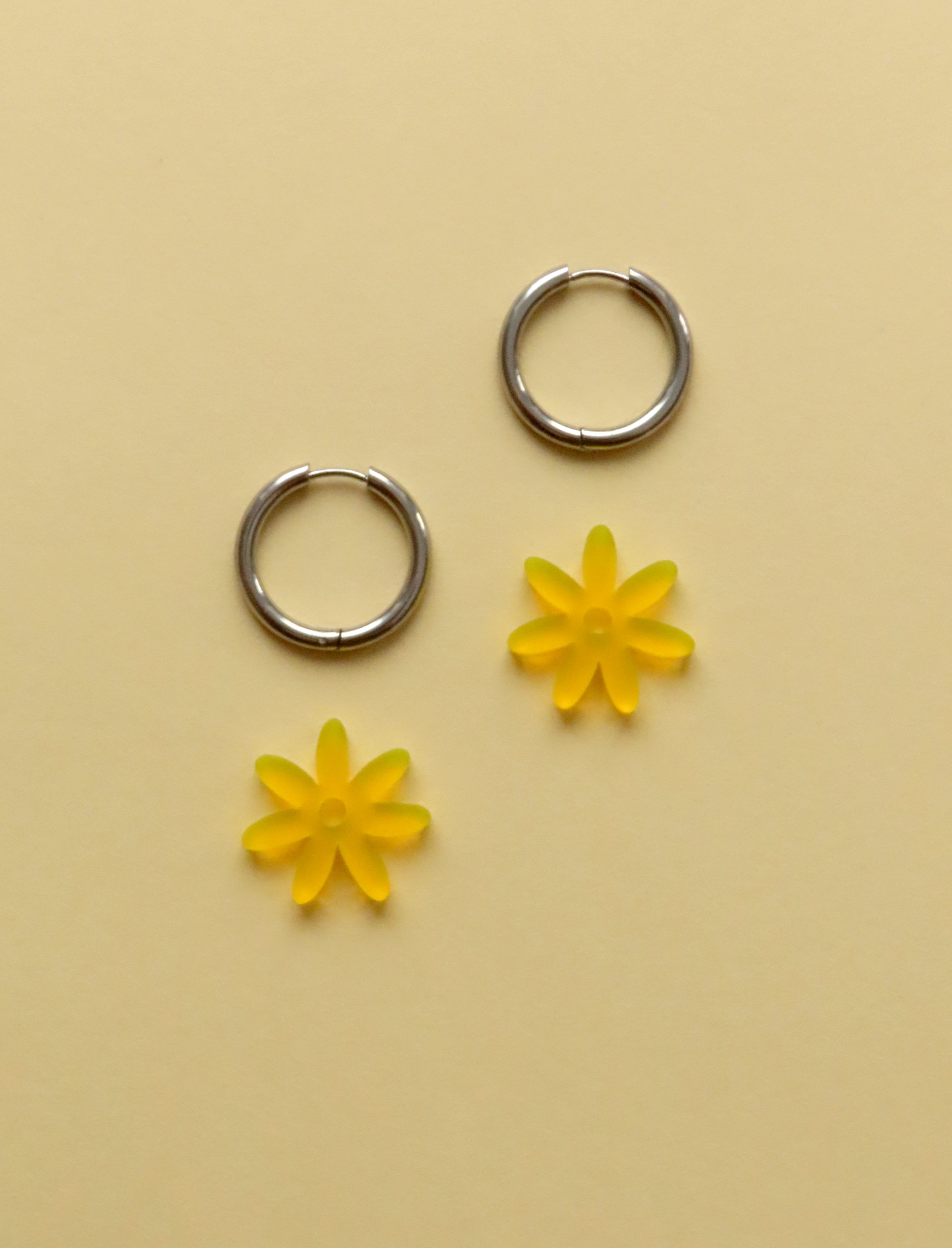 Gelbe Margarite Edelstahl Hoops
