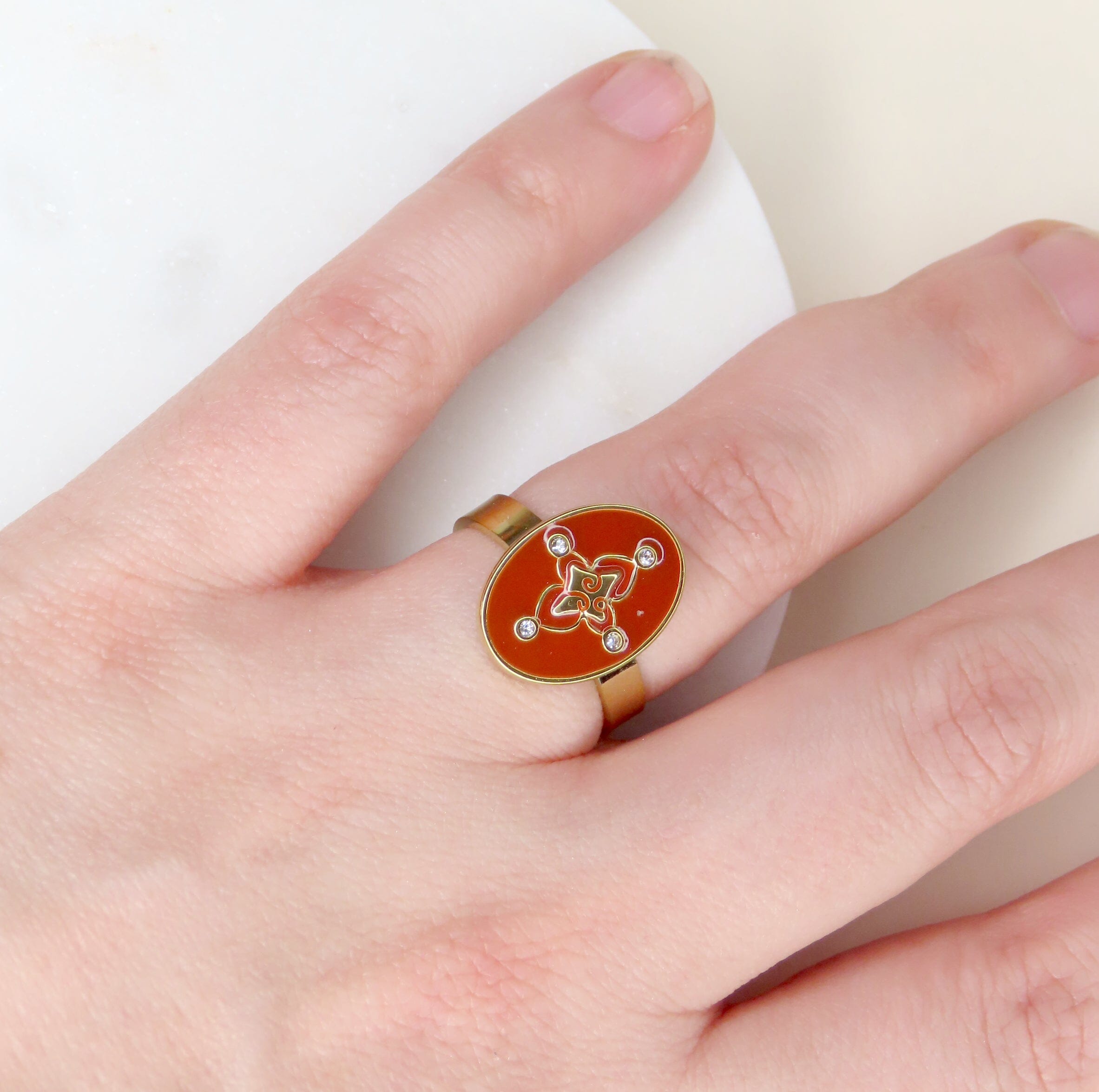 Goldener Messingring mit terracotta Design Ringe niemalsmehrohne
