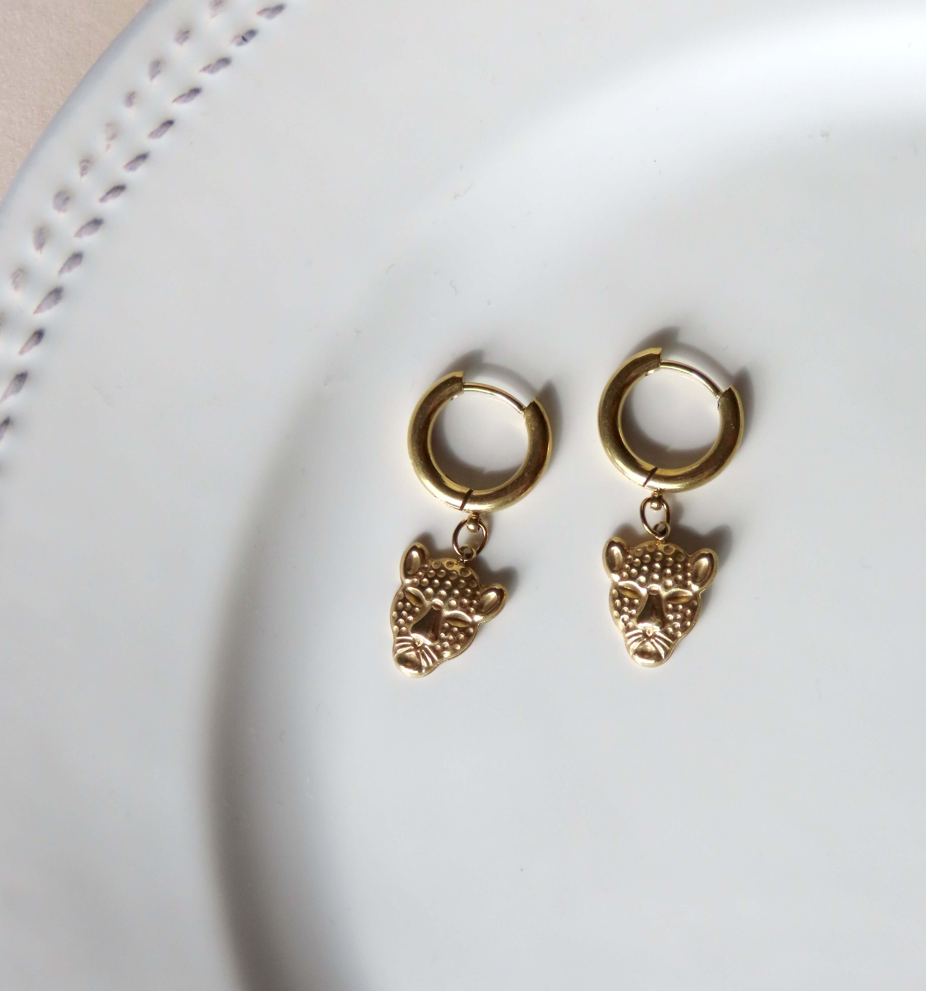 Leopard hoop earrings made of stainless steel