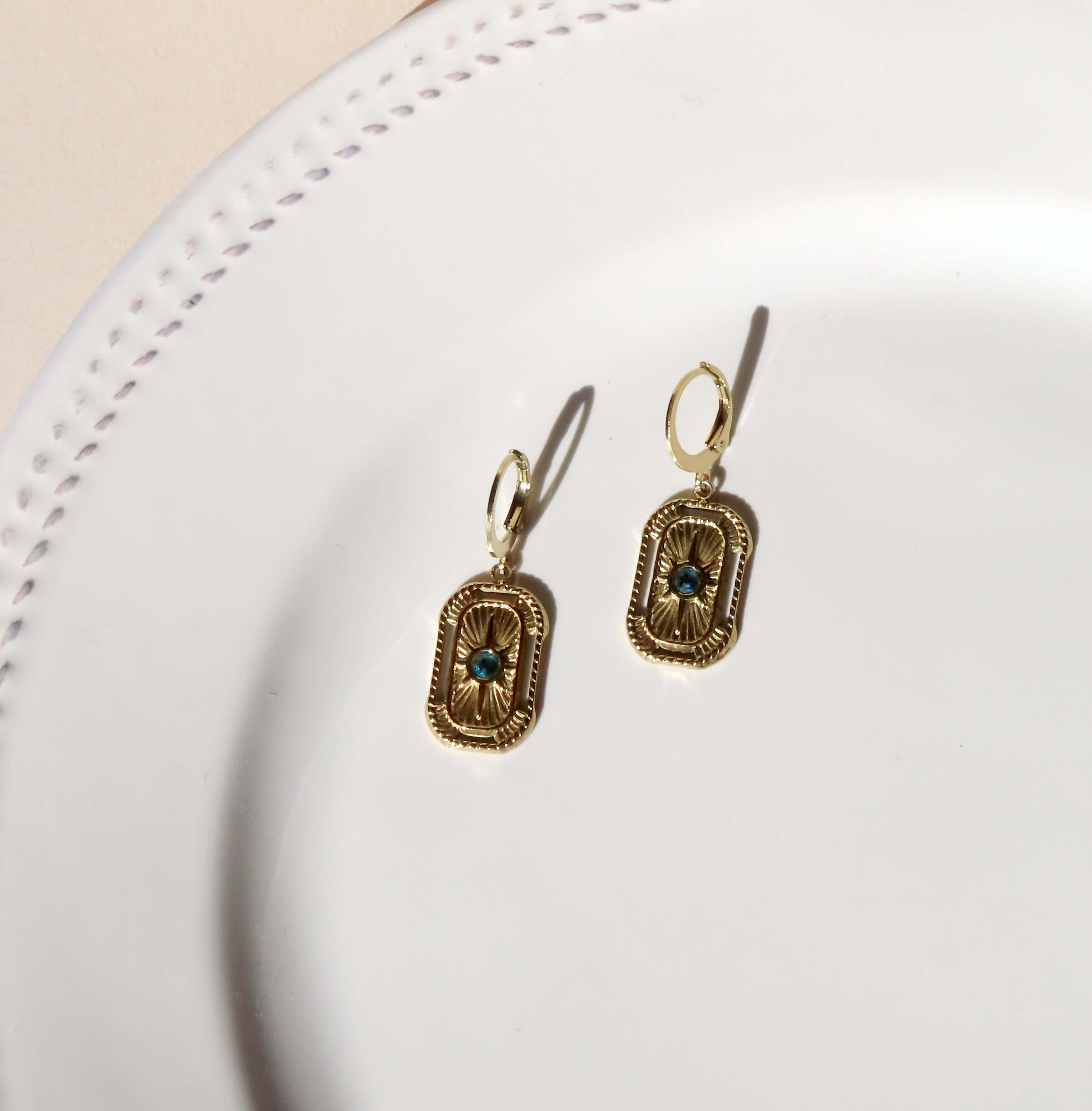 Boucles d'oreilles créoles ornement étoile bleue en acier inoxydable
