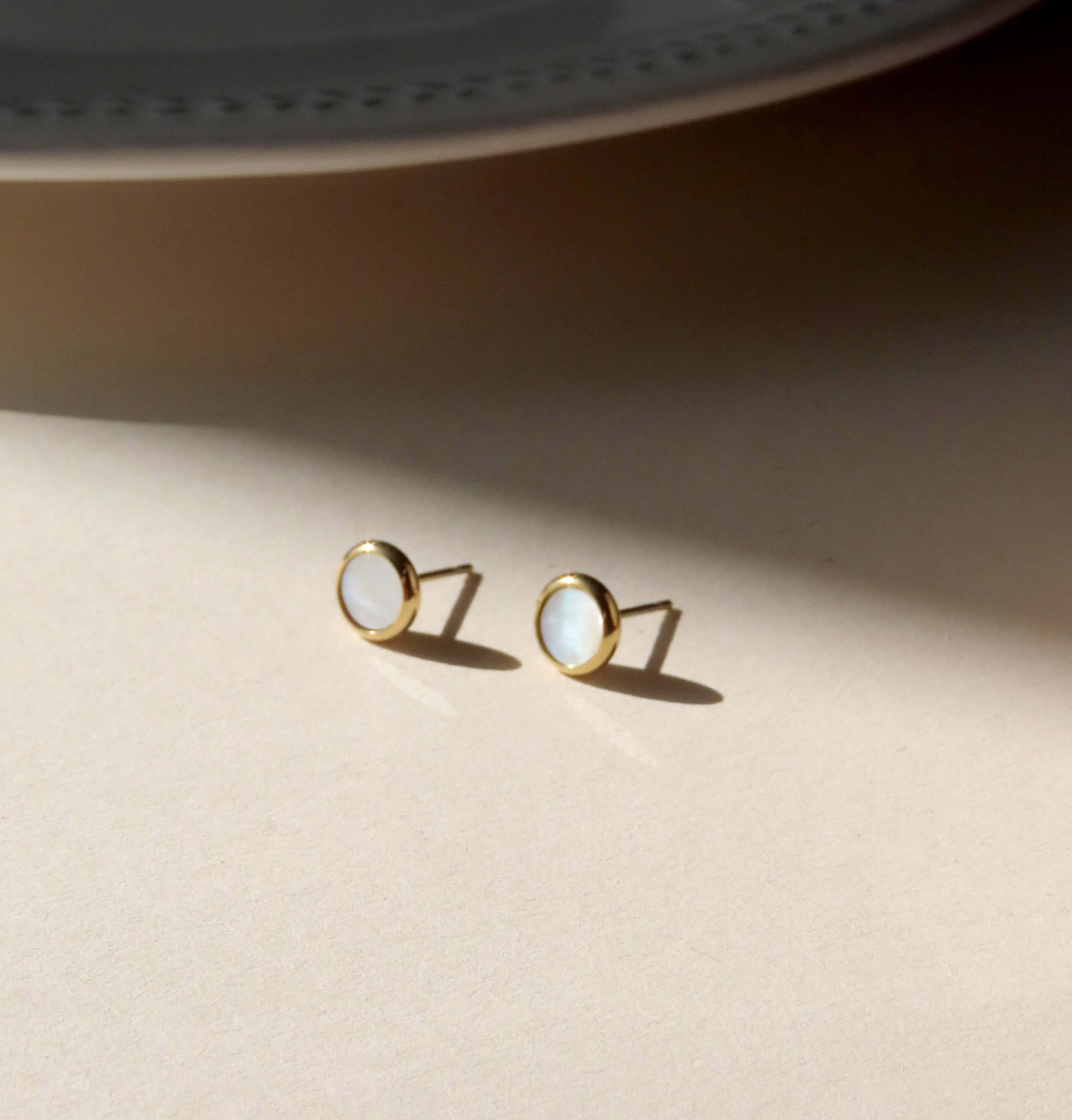 Mini Shell Earrings made of stainless steel