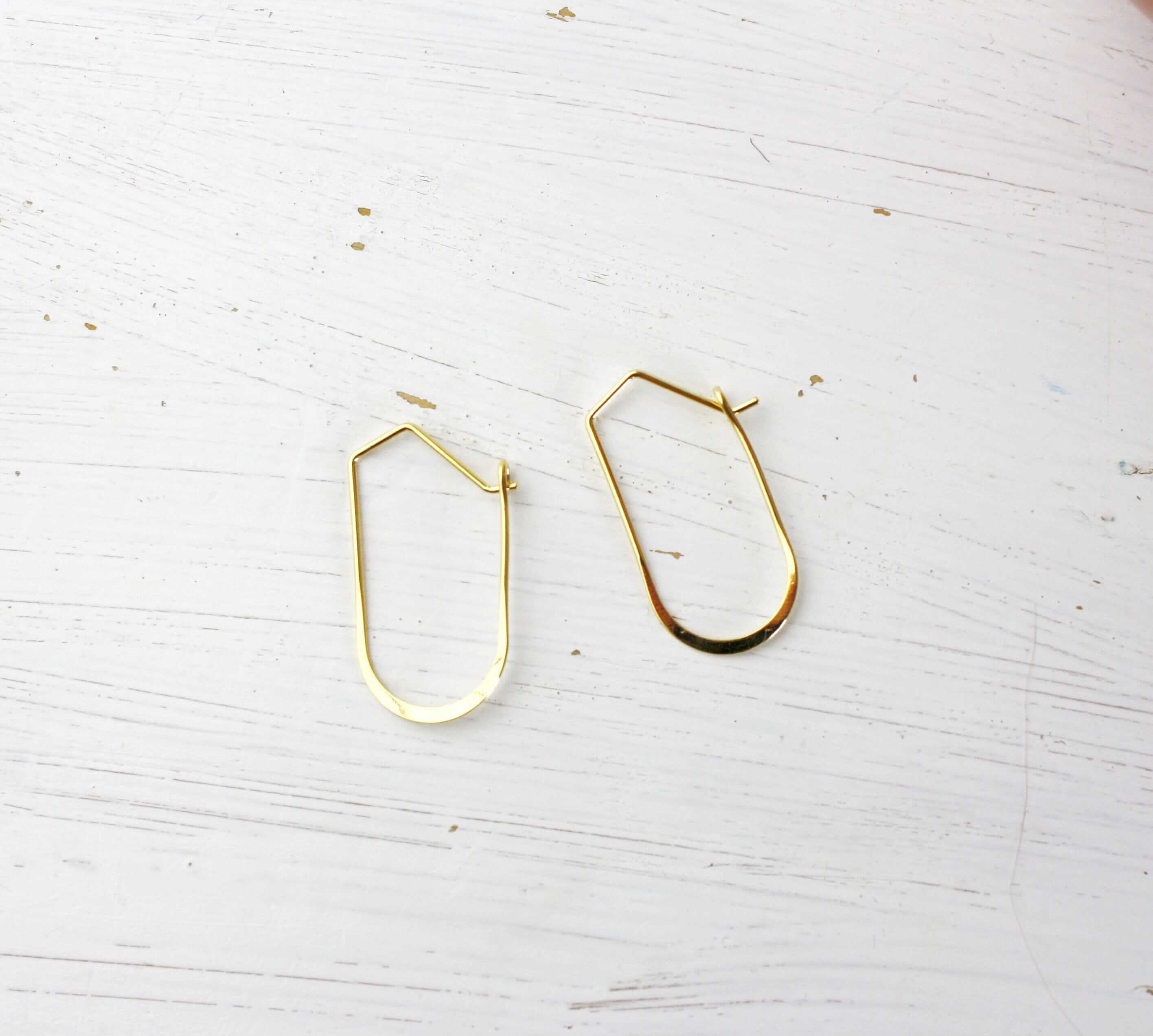 Elegante minimal vergoldete Creolen Ohrringe niemalsmehrohne 