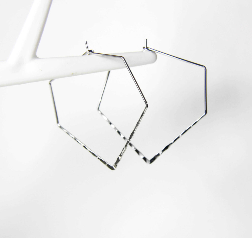 Geometric hammered silver plated hoop earrings A16 Creolen niemalsmehrohne 