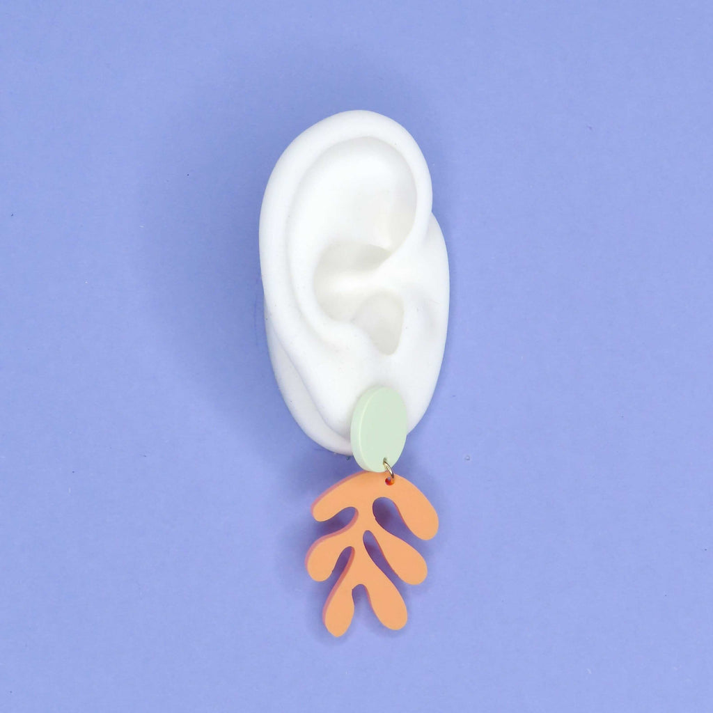 Matisse Florale Ohrringe aus Acryl in peach Ohrringe niemalsmehrohne 