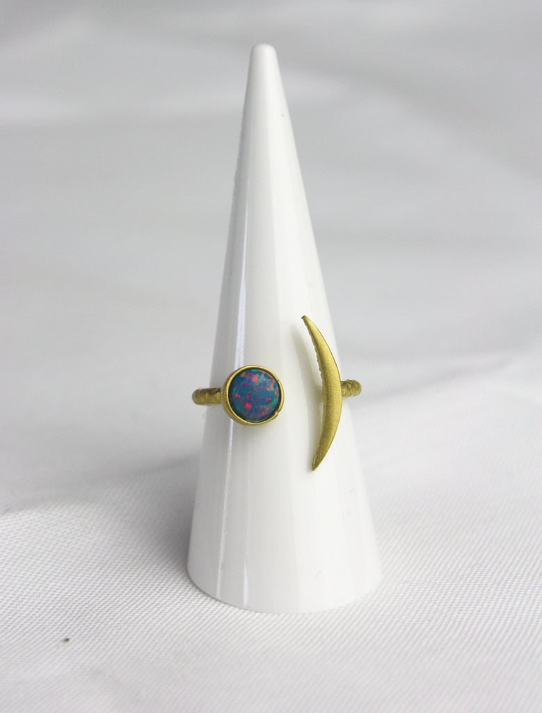 Mondsichel Messing Ring mit blauem Opalstein Ringe niemalsmehrohne 