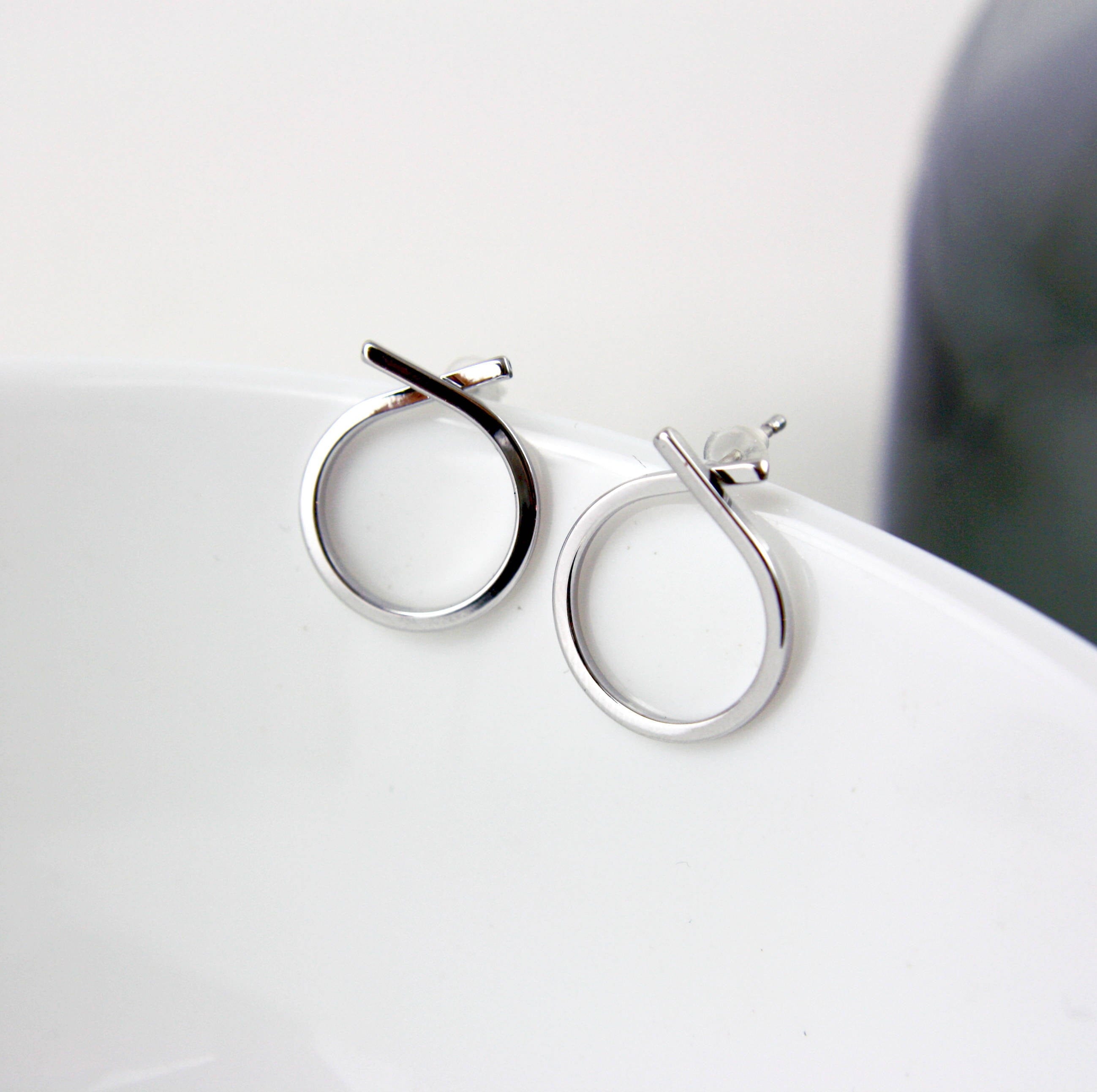Silber Twist - versilberte Ohrstecker Ohrringe geometrisch minimalistisch Ohrringe i_did 