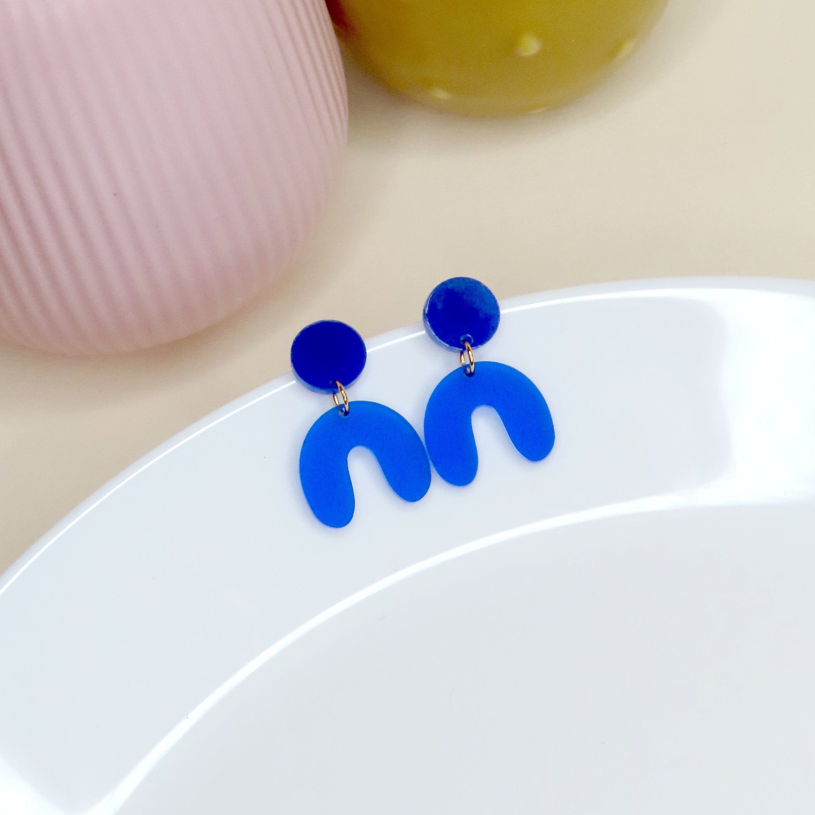 Tintenblau Arch Bogen Ohrringe Ohrringe niemalsmehrohne ohne Schmuckschachtel 