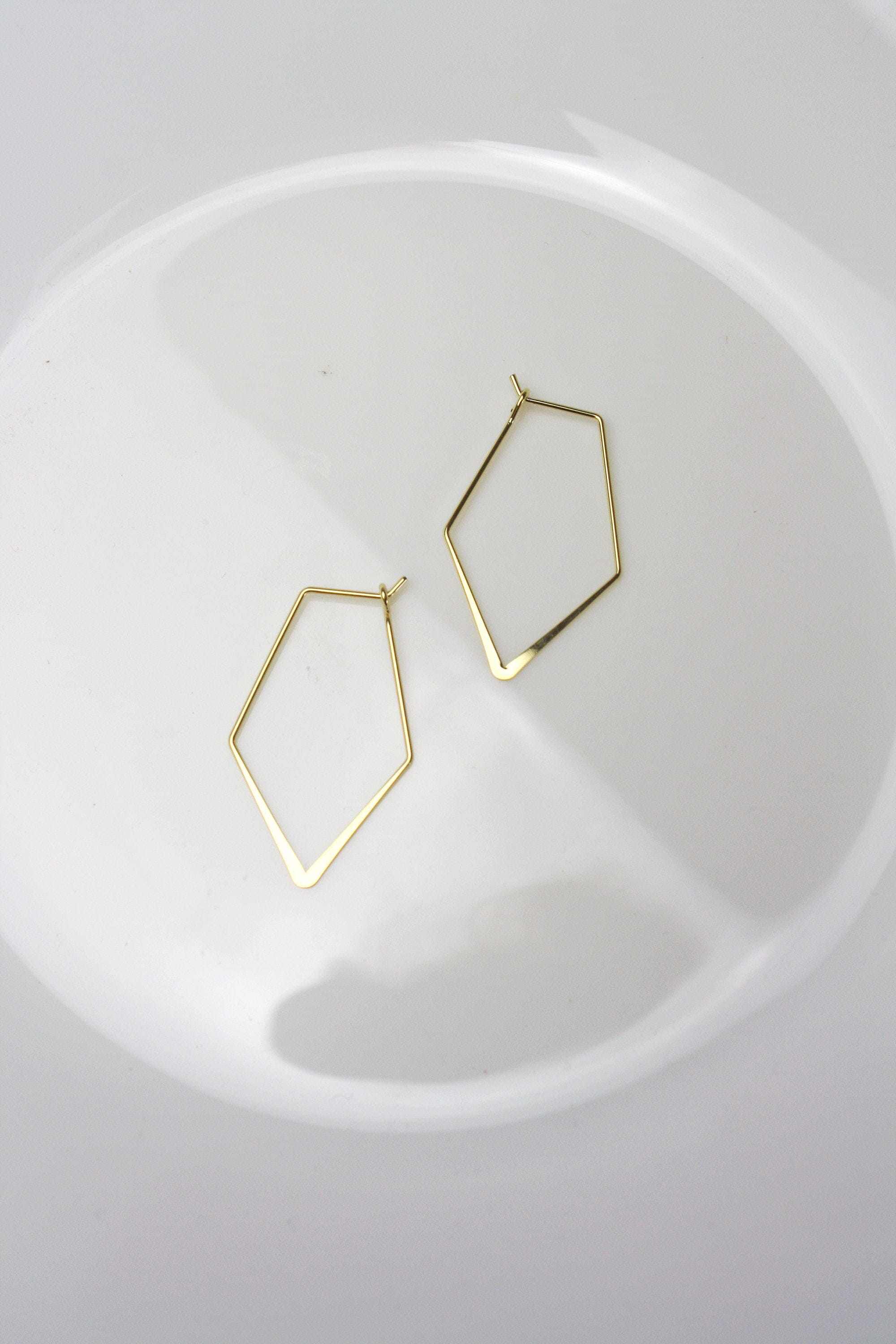 Vergoldete Creolen in Diamant Form Ohrringe niemalsmehrohne 