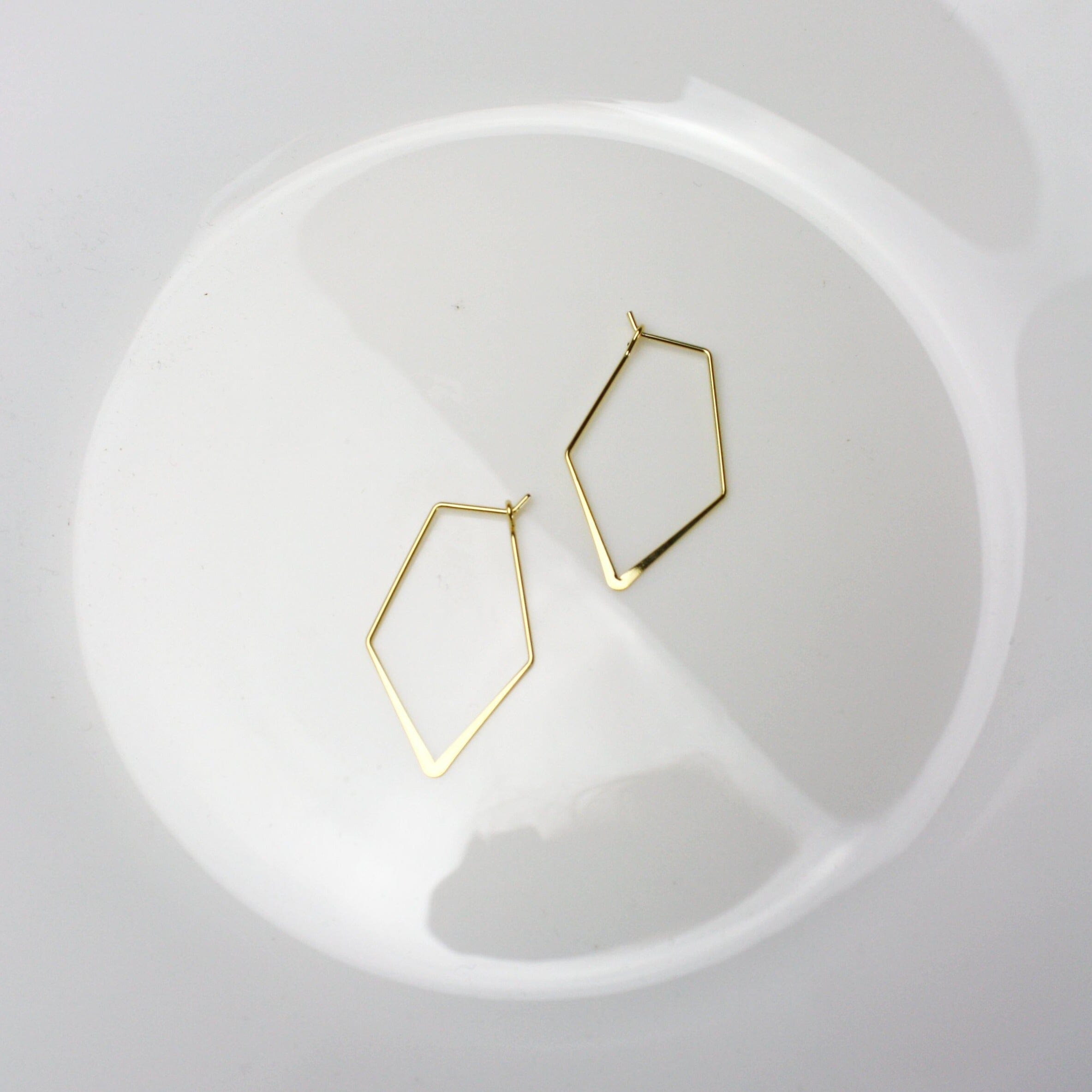 Vergoldete Creolen in Diamant Form Ohrringe niemalsmehrohne 
